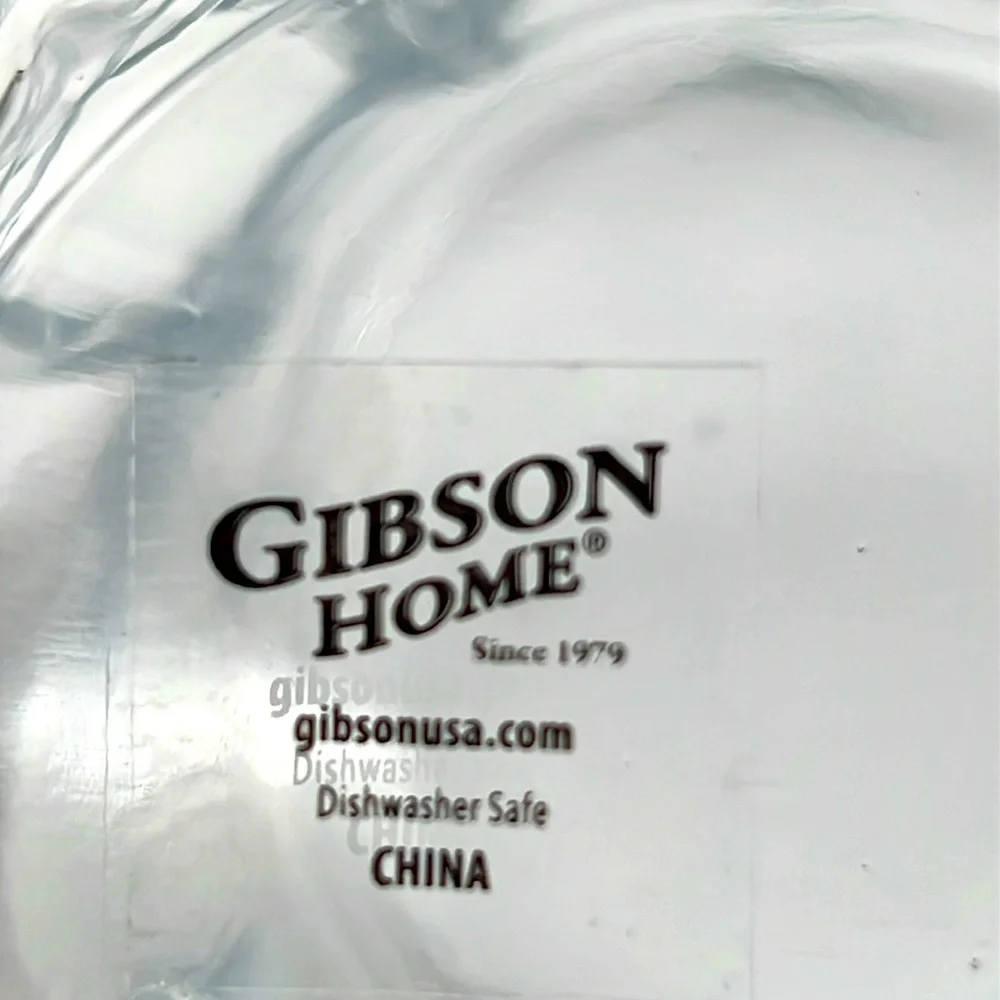 Gibson Home Brunson Glass Pitcher - Diamond Pattern